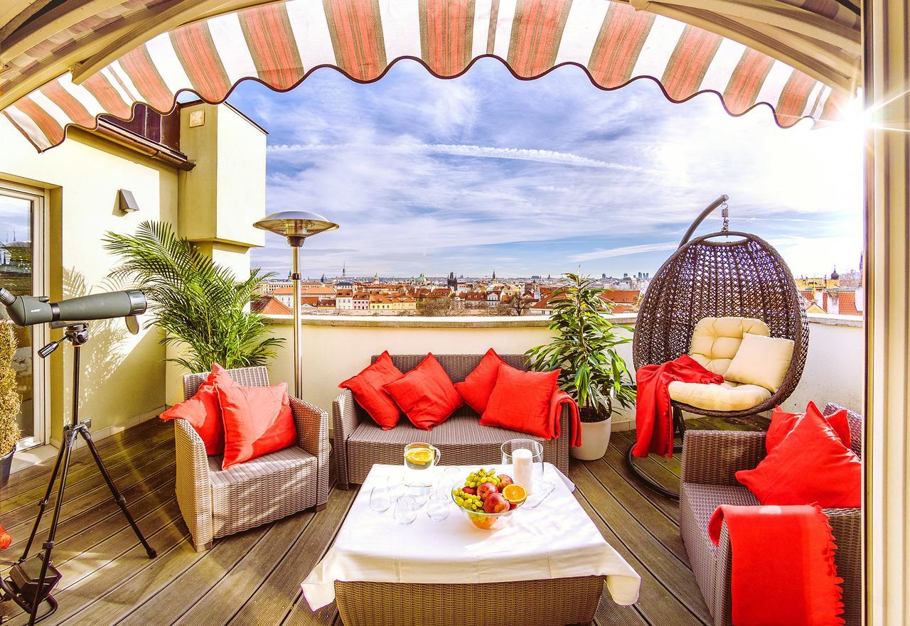 President Apt By Prague Castle, Views Esterno foto